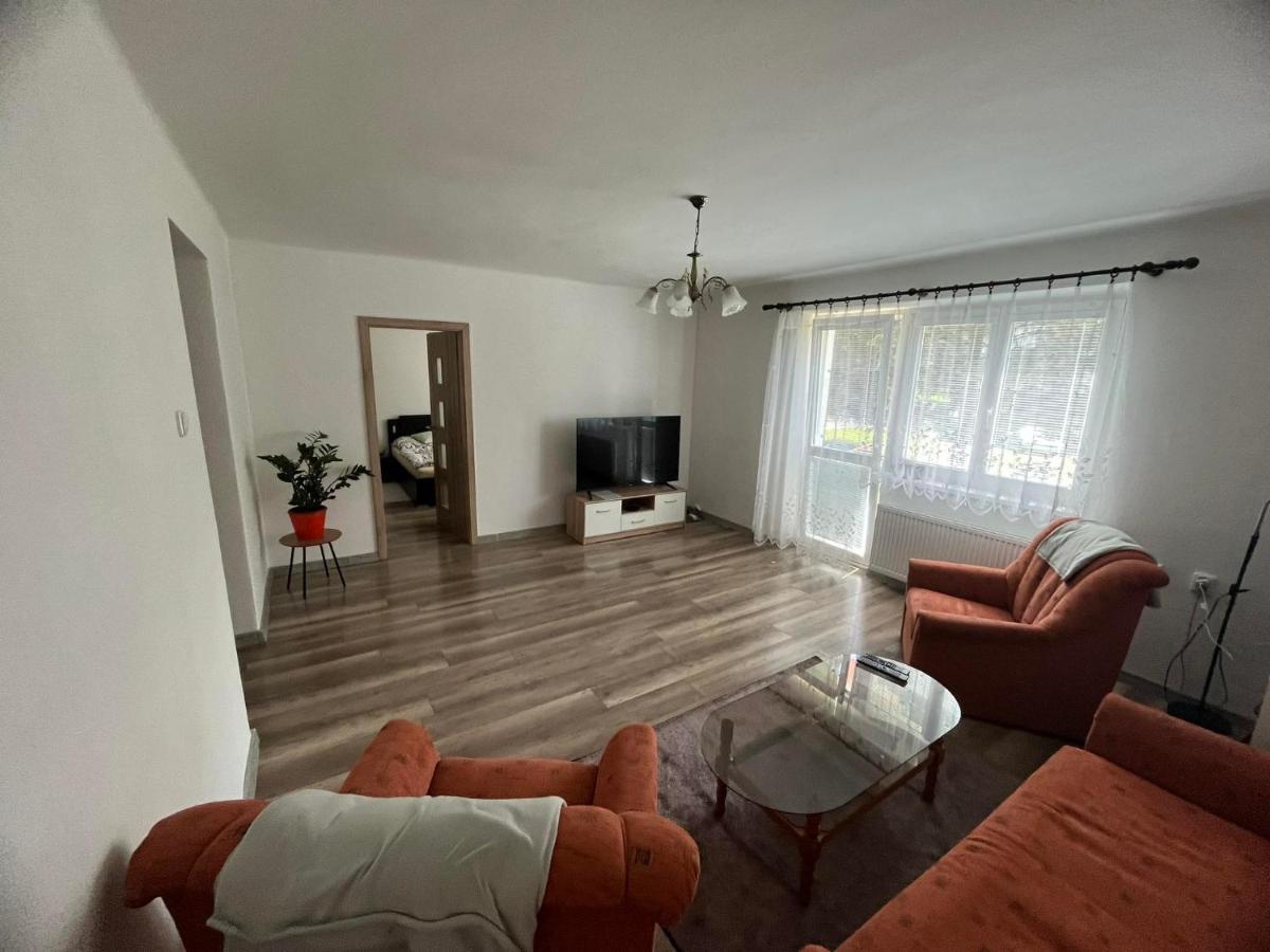 דירות Flat In The Heart Of Liptovský Mikuláš מראה חיצוני תמונה